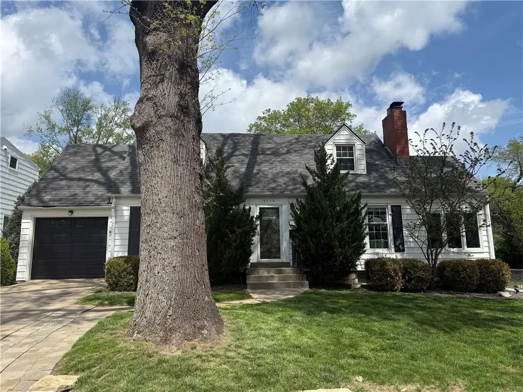 2714 W 51st Street, Westwood, KS 66205 - #1