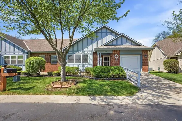 629 N Somerset Terrace, Olathe, KS 66062