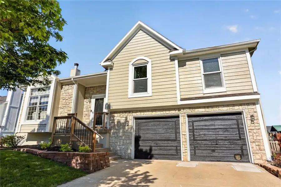 290 W Westhoff Place, Gardner, KS 66030 - #2