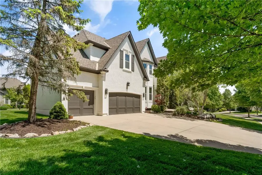 5712 W 146th Street, Overland Park, KS 66223 - #2