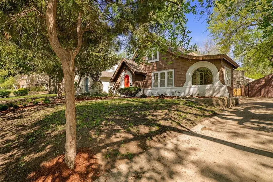 6 E 70th Terrace, Kansas City, MO 64113 - #3