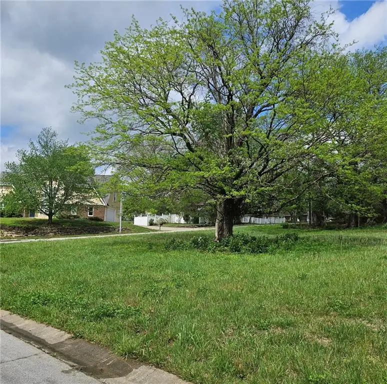 13400 E 53rd Terrace, Kansas City, MO 64133 - #1