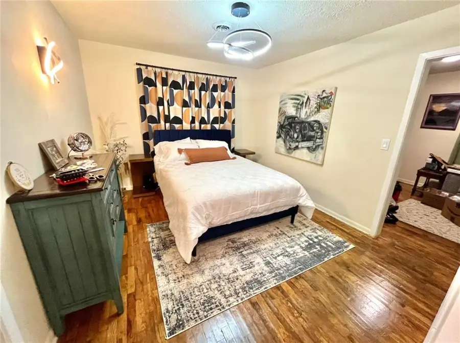 303 Mcgoodwin Avenue, Warrensburg, MO 64093 - #2