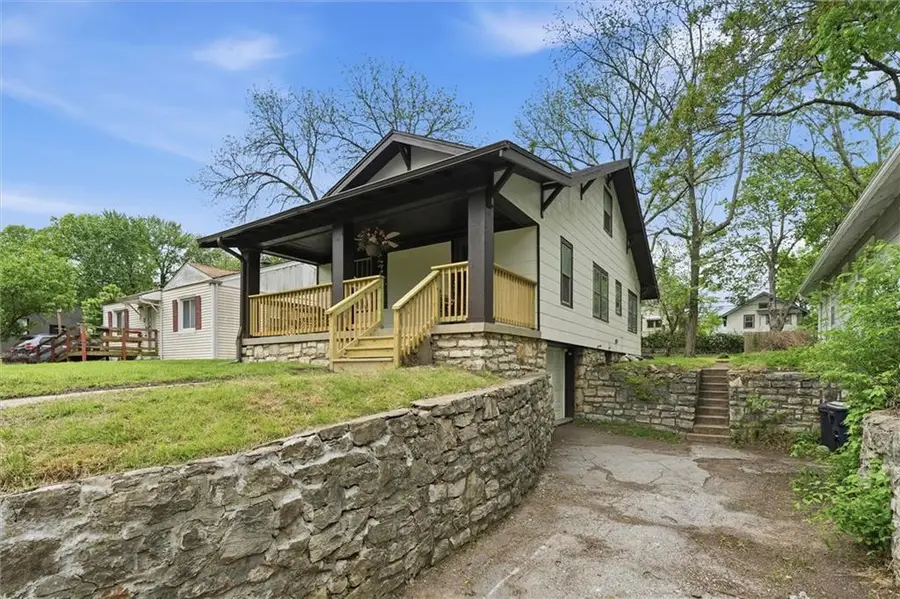 6112 Tracy Avenue, Kansas City, MO 64110 - #3