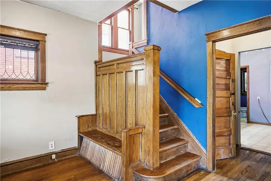 3123 Central Street, Kansas City, MO 64111 - #2
