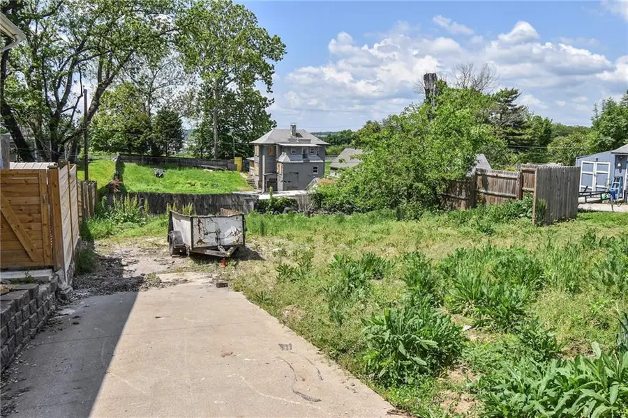 508 Wallace Avenue, Kansas City, MO 64125 - #2