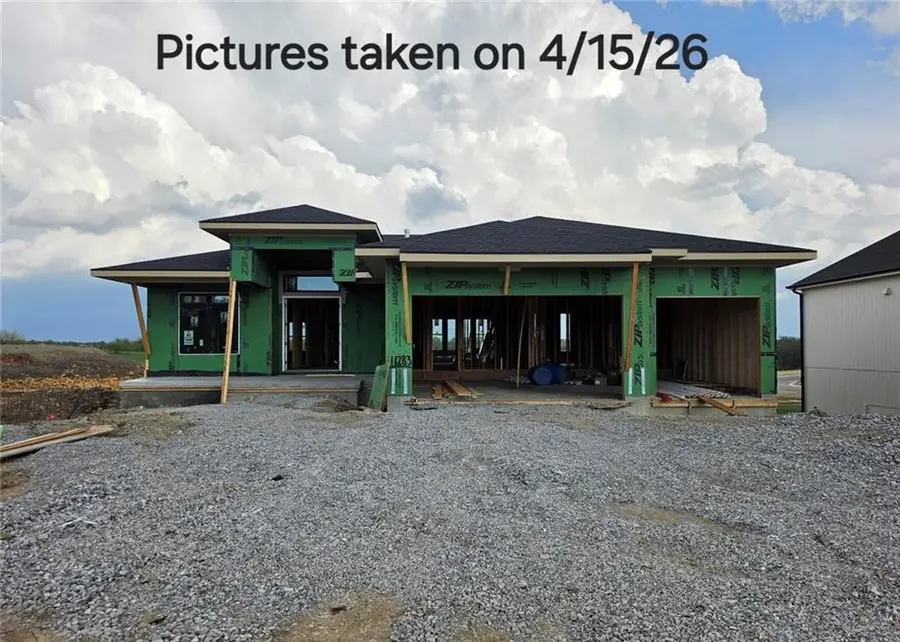 11283 S Sunray Drive, Olathe, KS 66061 - #3