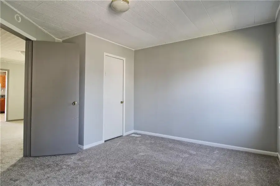 1024 Lincoln Street, Saint Joseph, MO 64501 - #3