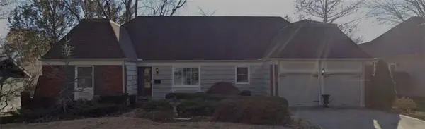 6401 W 102nd Street, Overland Park, KS 66212