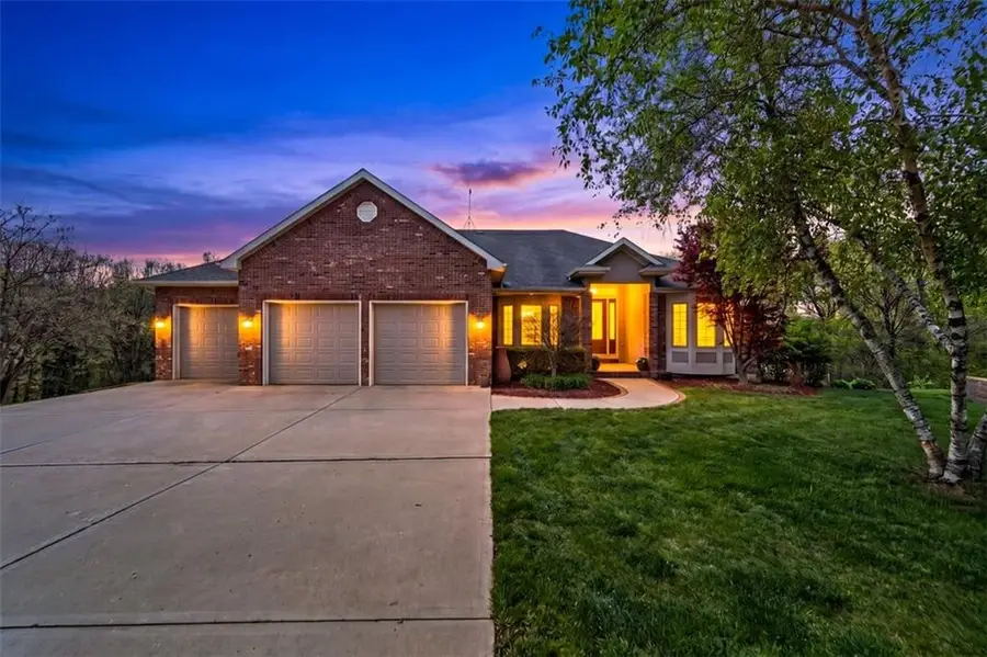 8615 NW Baker Road Circle, Kansas City, MO 64153 - #2