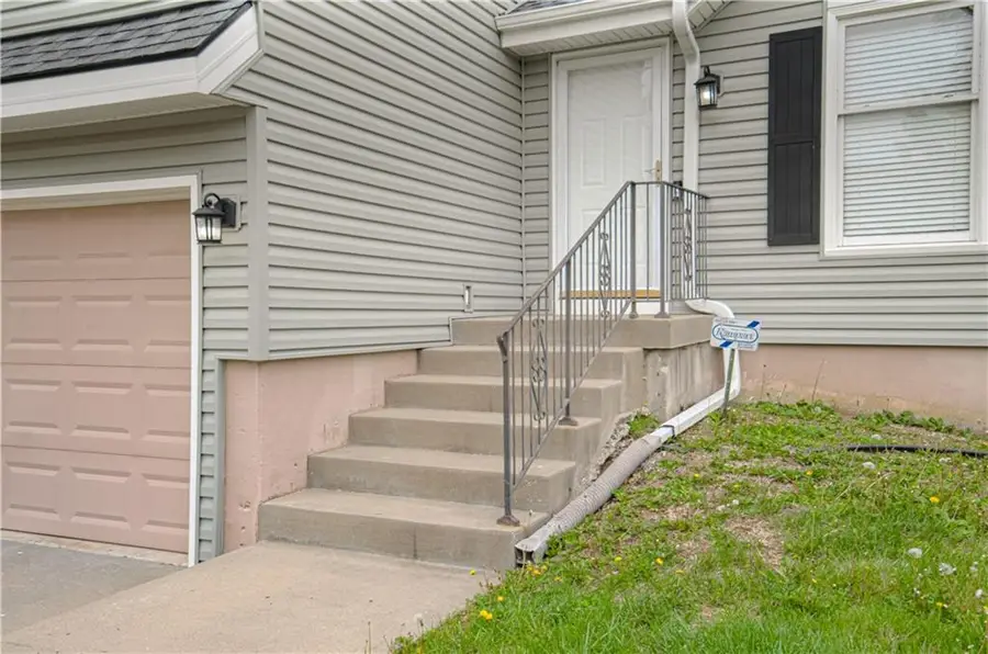 11201 N Lewis Avenue, Kansas City, MO 64157 - #2