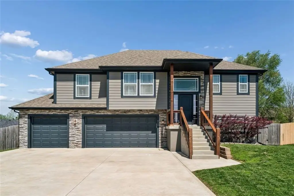 912 N Hickory Drive, Tonganoxie, KS 66086 - #1