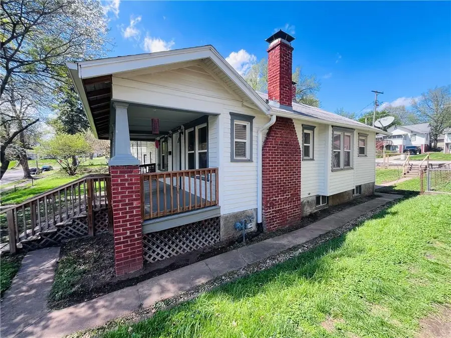 2223 Doniphan Avenue, Saint Joseph, MO 64507 - #3