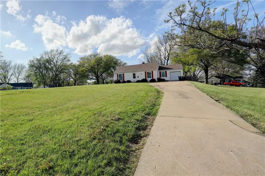 7726 Sni A Bar Road, Kansas City, MO 64129 - #2