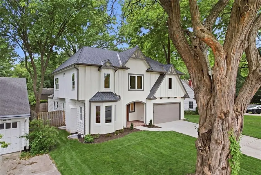 4113 W 67th Street, Prairie Village, KS 66208 - #2