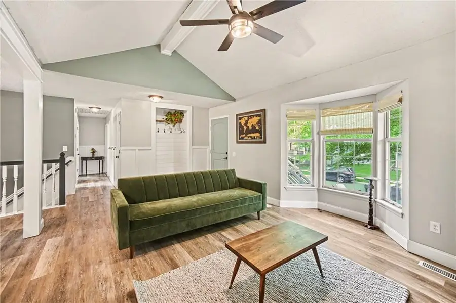 18004 E 31st Drive S, Independence, MO 64057 - #2