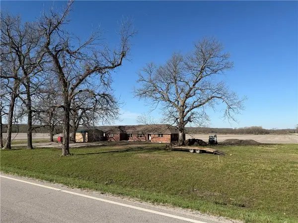 15360 Ks 7 Highway, Centerville, KS 66014