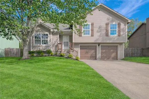 2521 NW Richard Street, Blue Springs, MO 64015