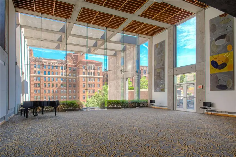 221 W 48th Street #602, Kansas City, MO 64112 - #3