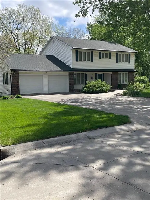 1247 Parkdale Road, Maryville, MO 64468
