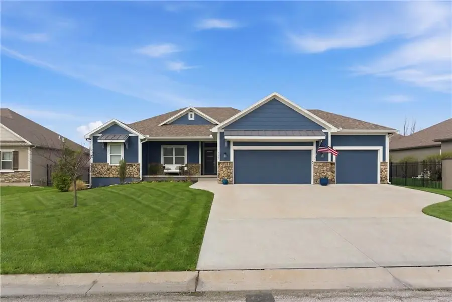 4224 S White Sands Court, Blue Springs, MO 64015 - #2