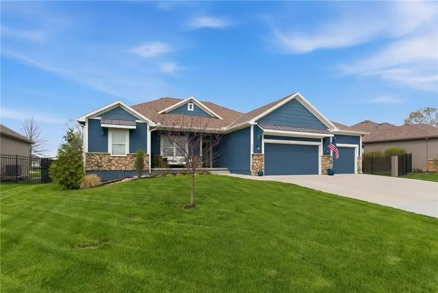 4224 S White Sands Court, Blue Springs, MO 64015 - #3