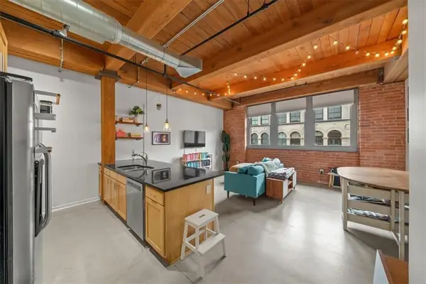 712 Broadway Boulevard #704, Kansas City, MO 64105