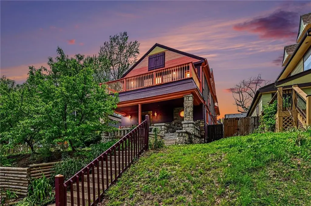 3944 Mcgee Street, Kansas City, MO 64111 - #1