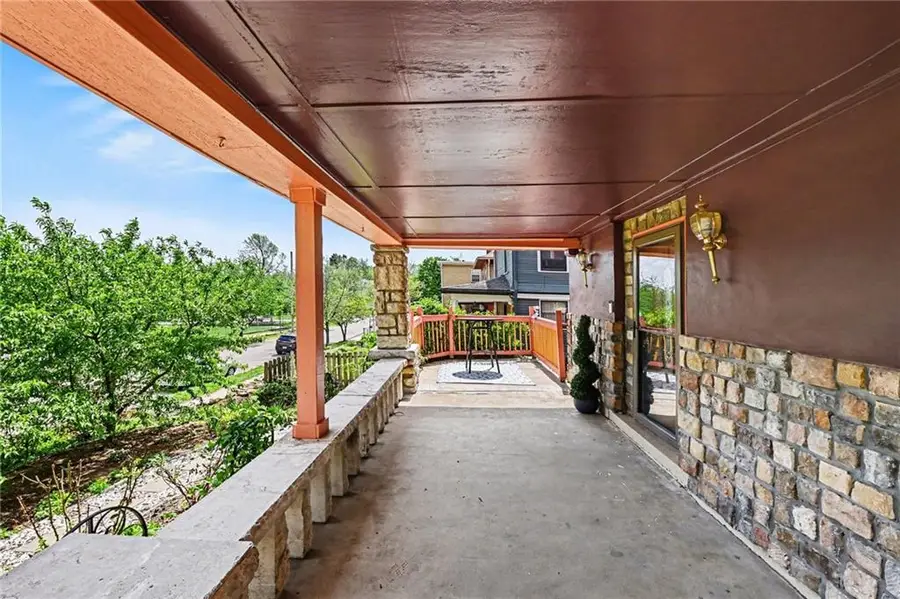 3944 Mcgee Street, Kansas City, MO 64111 - #3