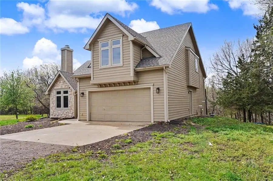 881 N 1928 Road, Lecompton, KS 66050 - #2