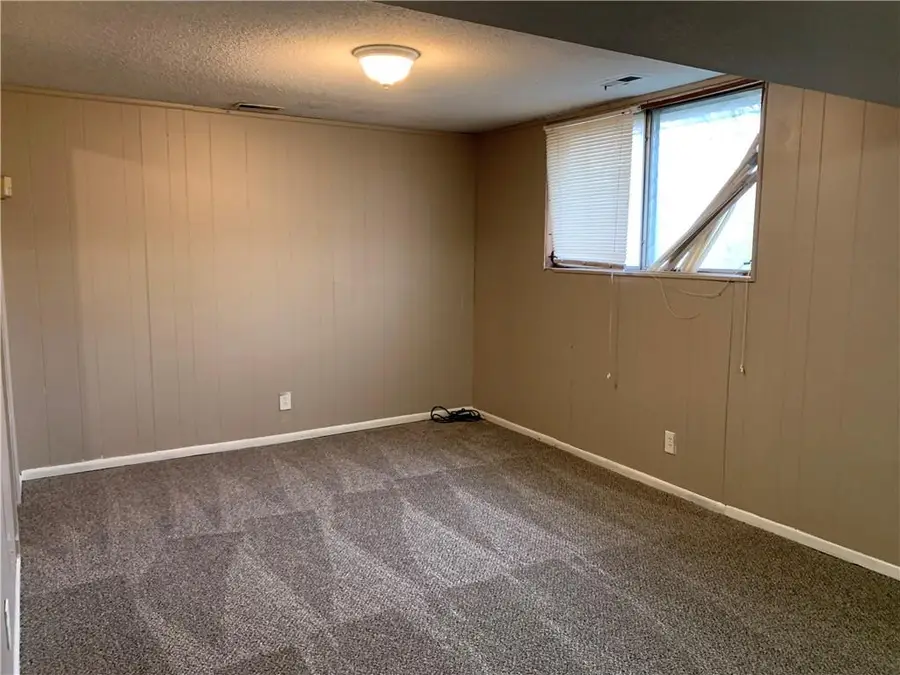 8701 E 96th Terrace, Kansas City, MO 64134 - #3