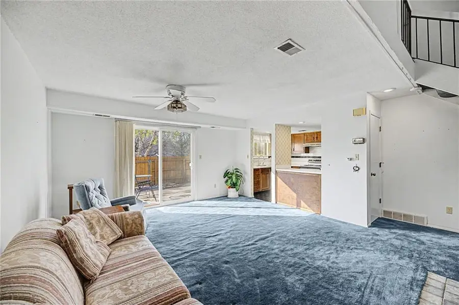 10851 Rosehill Road, Overland Park, KS 66210 - #3