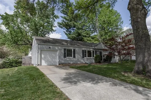 4600 W 54th Terrace, Roeland Park, KS 66205