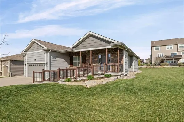 338 Headwaters Drive, Lawrence, KS 66049