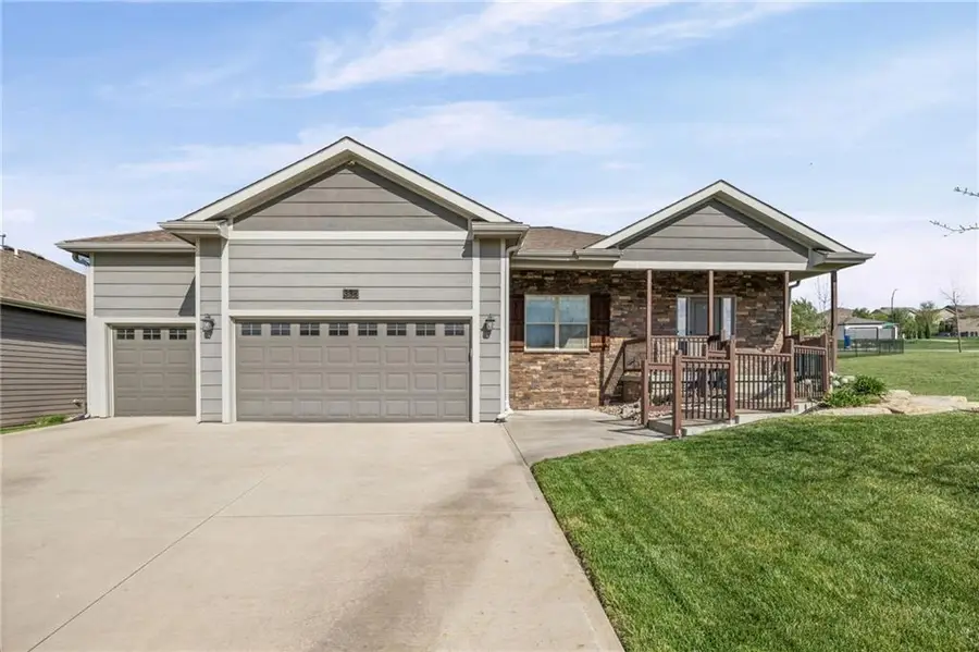 338 Headwaters Drive, Lawrence, KS 66049 - #2