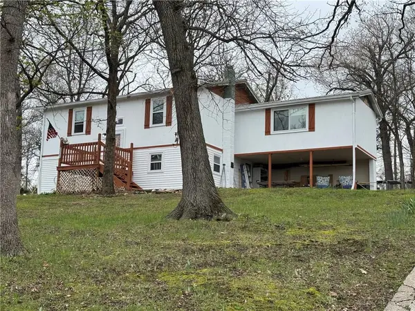 32251 Branch Avenue, Warsaw, MO 65355