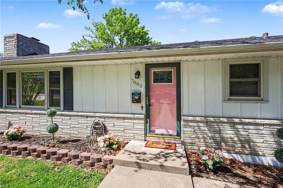 7002 N Baltimore Avenue, Gladstone, MO 64118 - #3