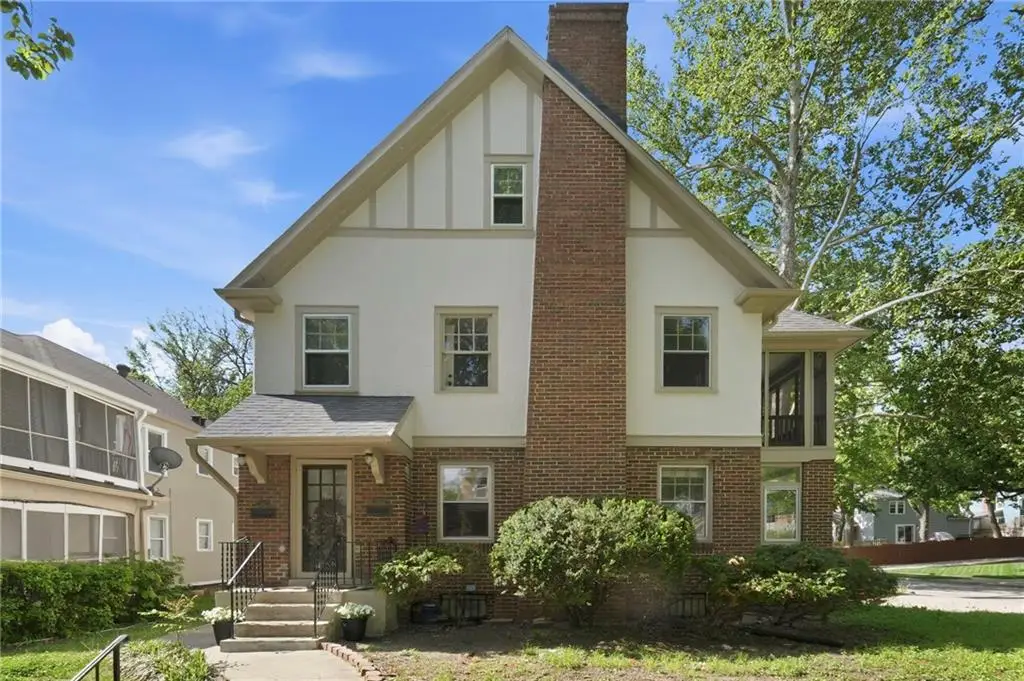 401-403 E 63rd Terrace, Kansas City, MO 64110 - #1