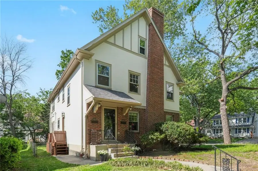 401-403 E 63rd Terrace, Kansas City, MO 64110 - #3