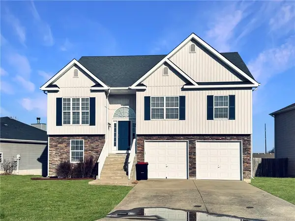 1219 Wildflower Road, Warrensburg, MO 64093