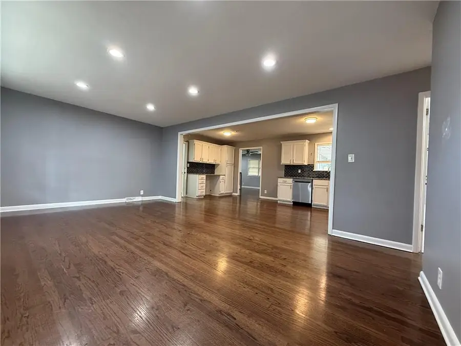 8811 E 84th Street, Raytown, MO 64138 - #2