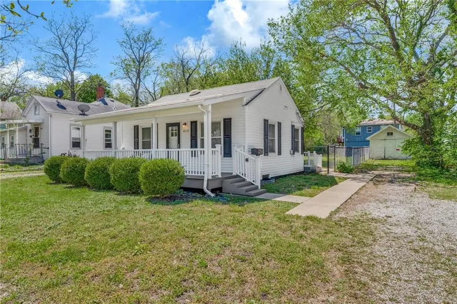 615 Alabama Street, Lawrence, KS 66044 - #3