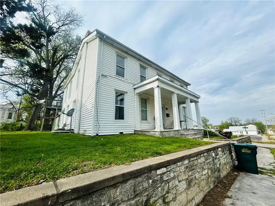 703 N Carolina Street, Louisiana, MO 63353 - #2