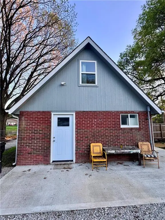 620 W Stone Street, Independence, MO 64050 - #1