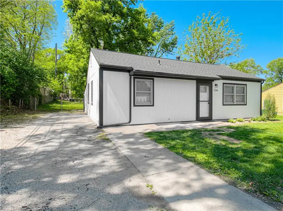 2206 S 34th Street, Kansas City, KS 66106 - #3