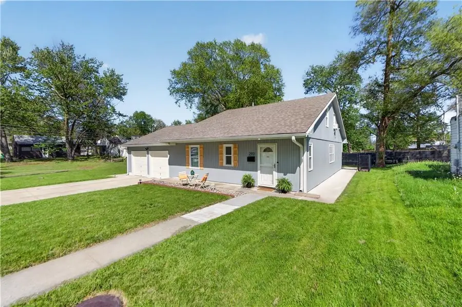 2901 S 50th Street, Kansas City, KS 66106 - #2