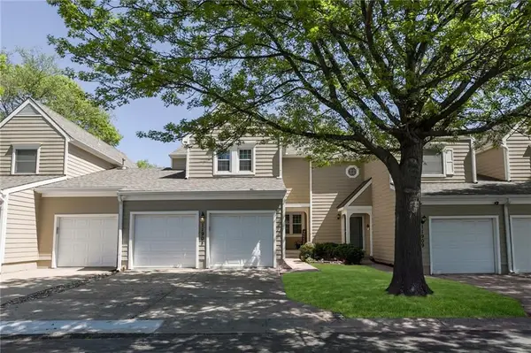 11905 Centennial Drive, Overland Park, KS 66213