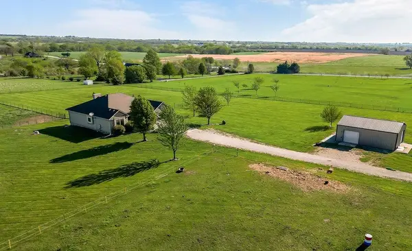 4860 W 351st Street, Louisburg, KS 66053