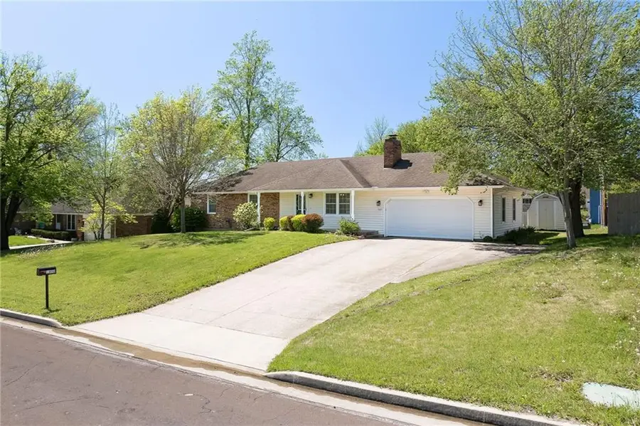 1800 Country Club Drive, Chillicothe, MO 64601 - #2