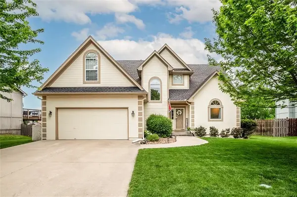 1313 SE Rosehill Drive, Lee's Summit, MO 64081